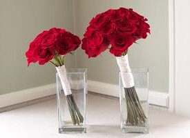 minimalistyczne bukiety ślubne - czerwone róże